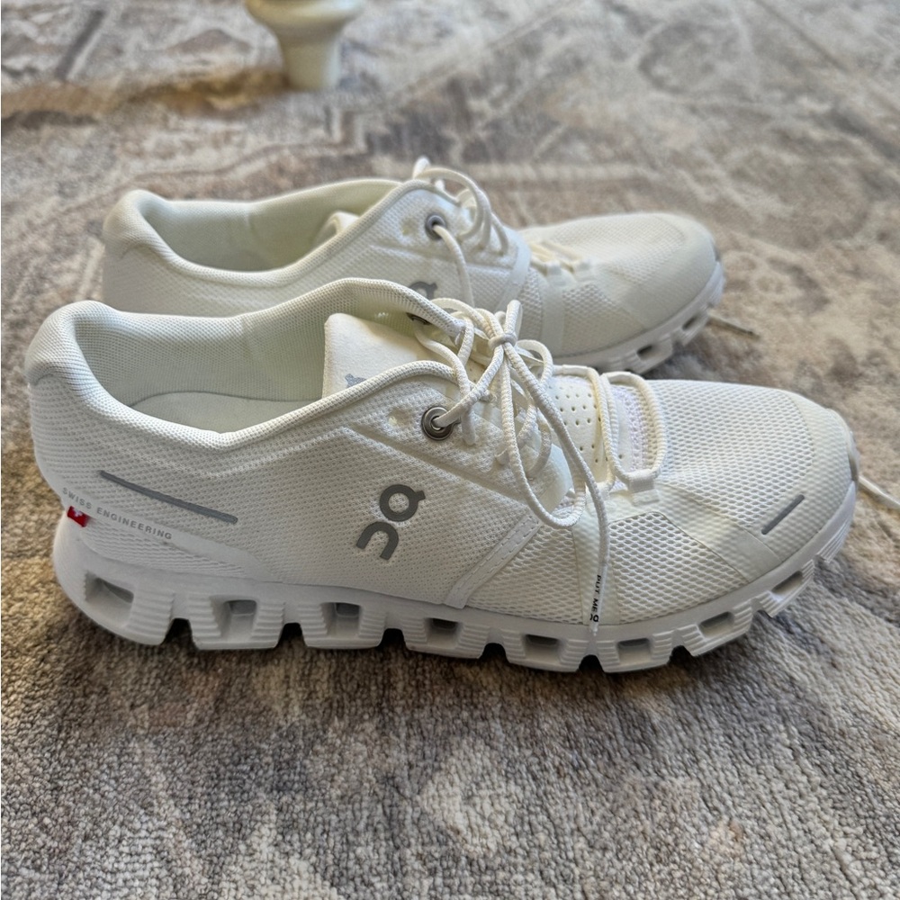 Women’s Cloud 5